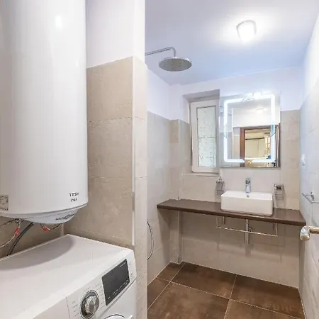 Апартамент Sovereign Oasis 2br Central Apt